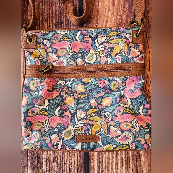 Sakroots Artist Circle Canvas Flat Crossbody Fox Woodland Bag Purse Travel - Picture 2 of 11